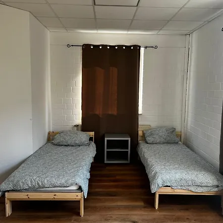 Monteurzimmer Bei Koeln Naehe Autobahn Habitación en casa particular Hürth